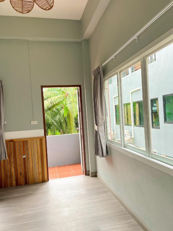 Private Room With Share Bathroom At Little Wild House Khaosok Khao Sok National Park المظهر الخارجي الصورة