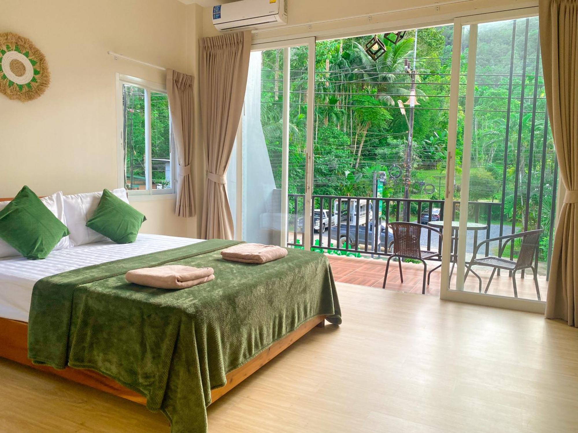 Private Room With Share Bathroom At Little Wild House Khaosok Khao Sok National Park المظهر الخارجي الصورة